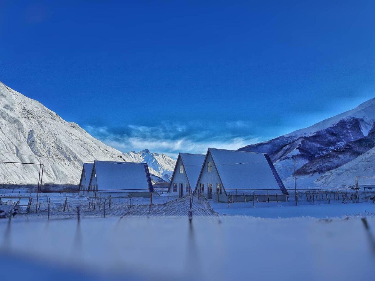 Hotel Twins Achkhoti Kazbegi Exteriör bild