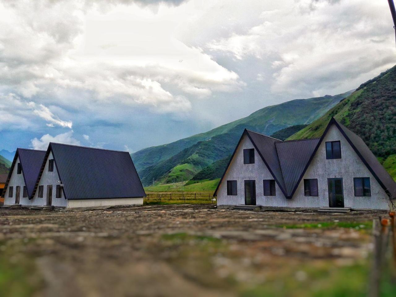 Hotel Twins Achkhoti Kazbegi Exteriör bild