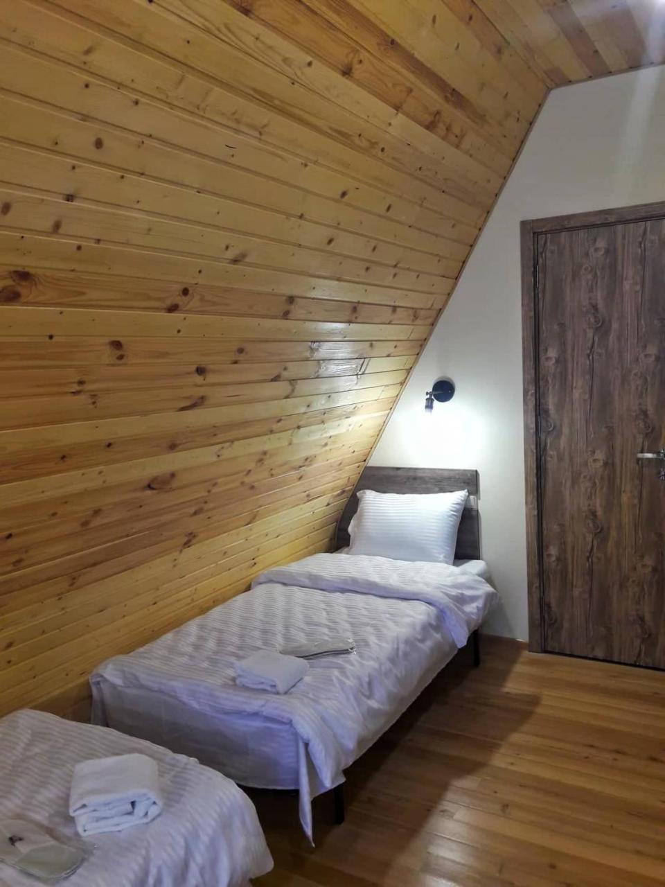 Hotel Twins Achkhoti Kazbegi Exteriör bild