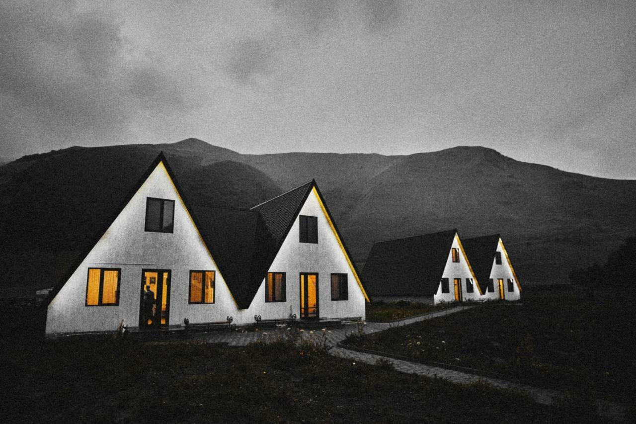 Hotel Twins Achkhoti Kazbegi Exteriör bild